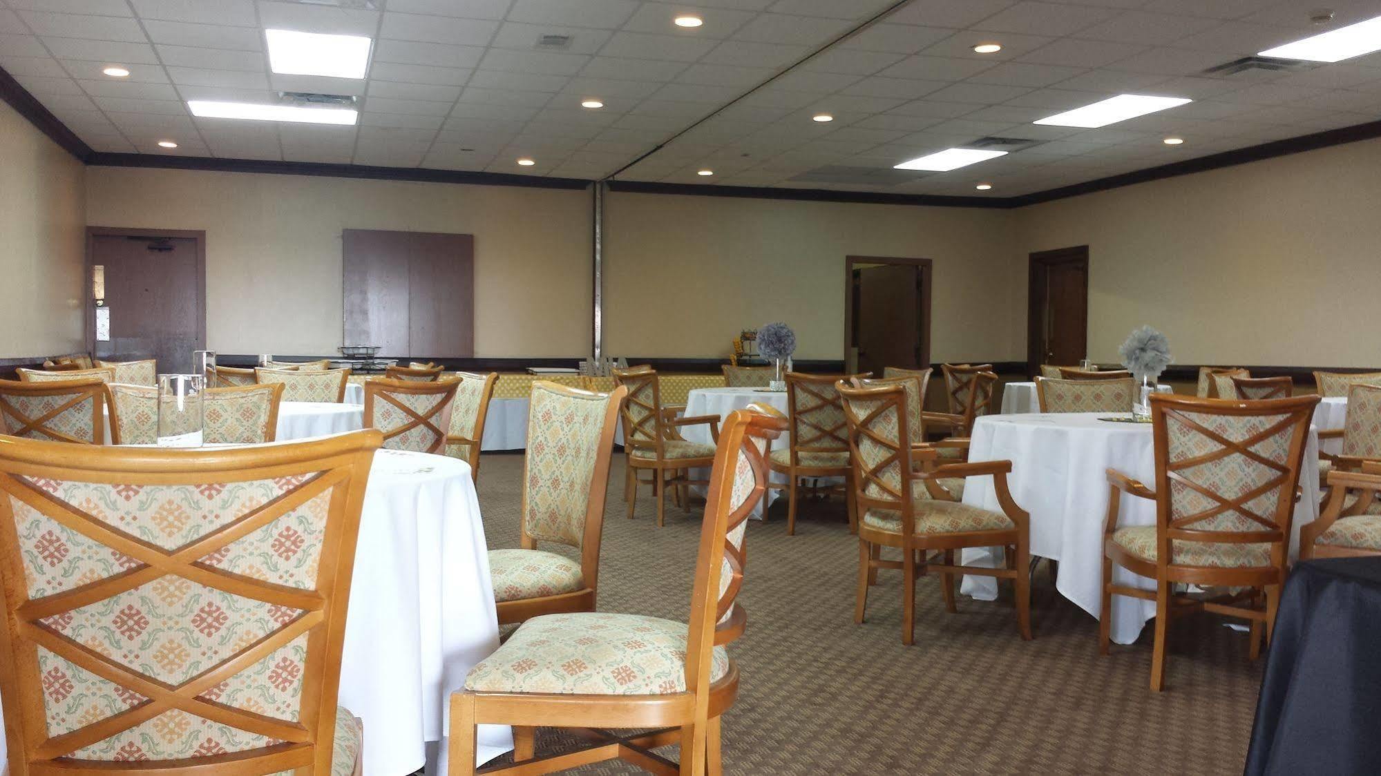 Rodeway Inn Duncanville Exterior photo