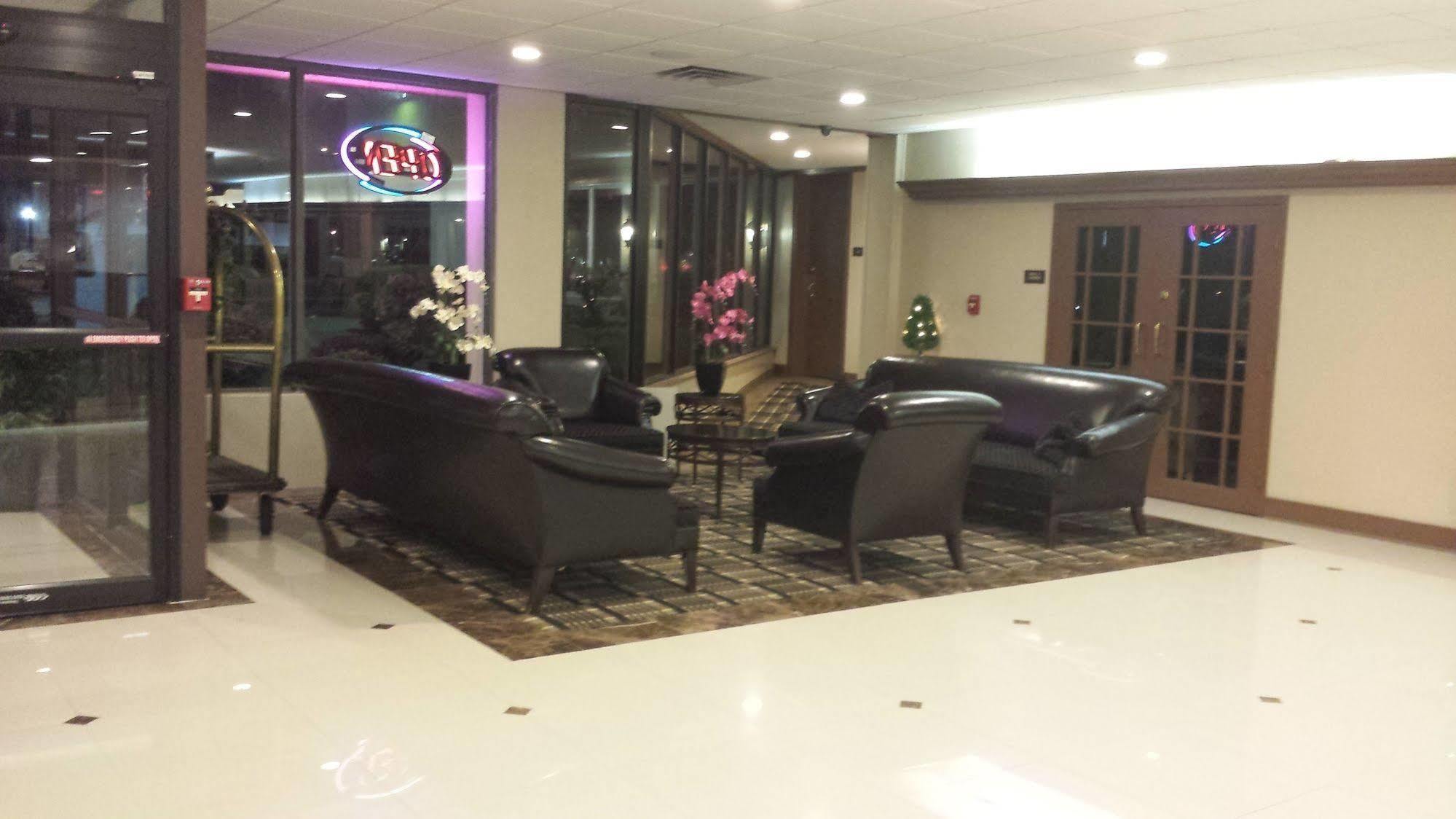 Rodeway Inn Duncanville Exterior photo